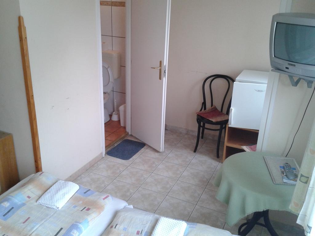Deak Vendeghaz Apartman Hotel Hajdúszoboszló Стая снимка