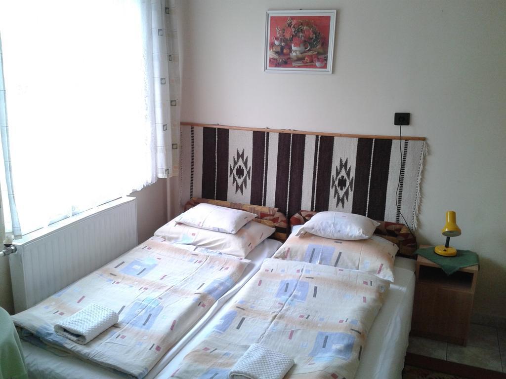Deak Vendeghaz Apartman Hotel Hajdúszoboszló Стая снимка