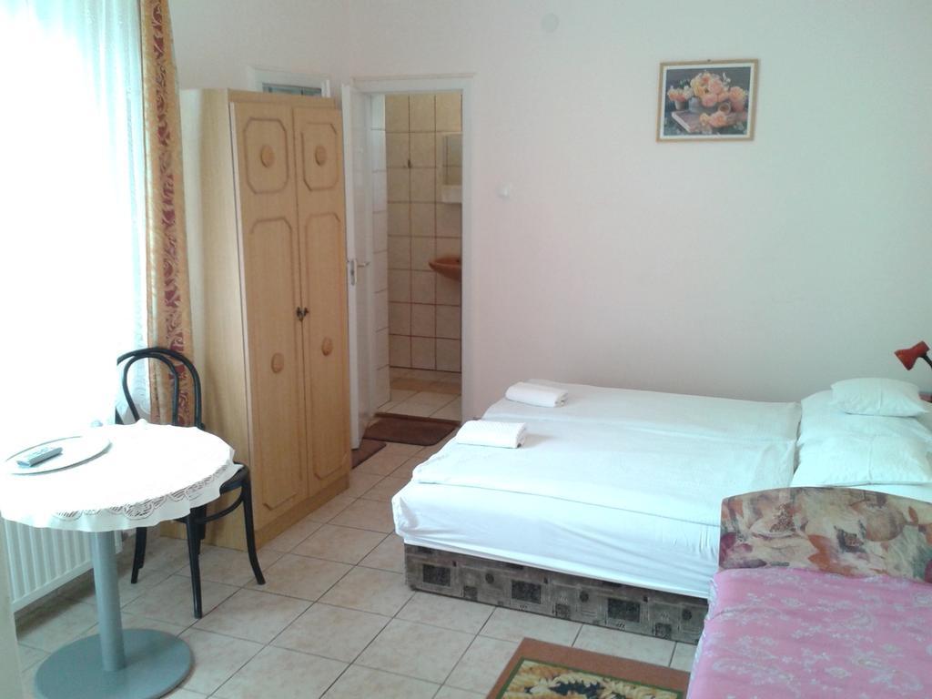 Deak Vendeghaz Apartman Hotel Hajdúszoboszló Стая снимка