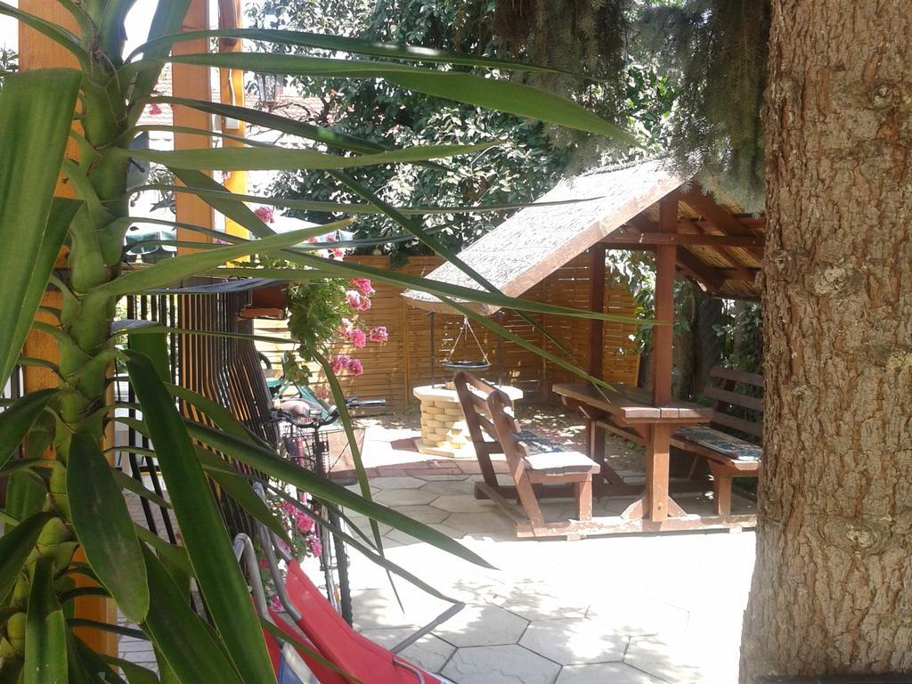 Deak Vendeghaz Apartman Hotel Hajdúszoboszló Екстериор снимка