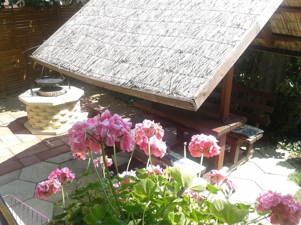 Deak Vendeghaz Apartman Hotel Hajdúszoboszló Екстериор снимка