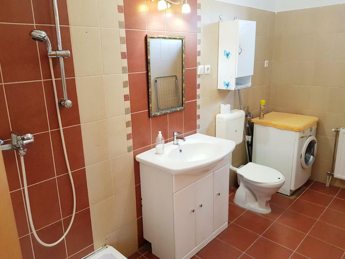 Deak Vendeghaz Apartman Hotel Hajdúszoboszló Екстериор снимка